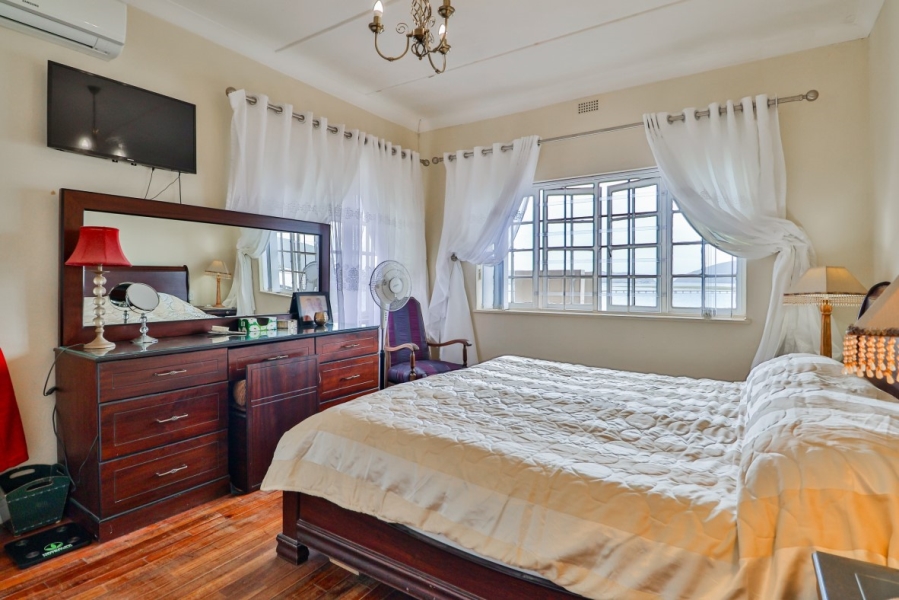 5 Bedroom Property for Sale in Paradise Western Cape